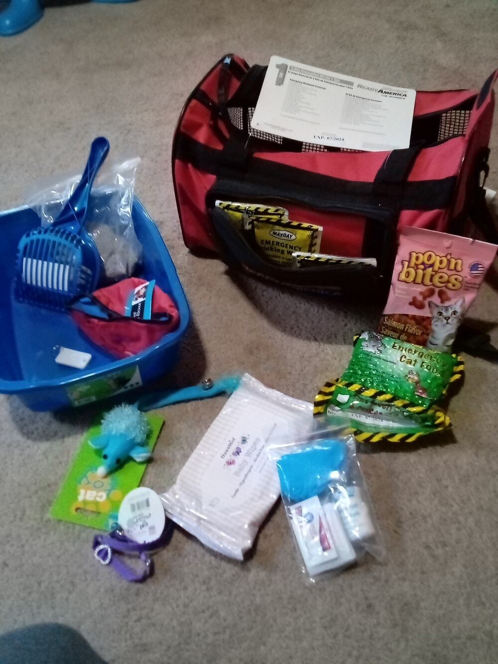 (NEW) READY AMERICA 1 Red Cat Carrier /Evacuation Kit